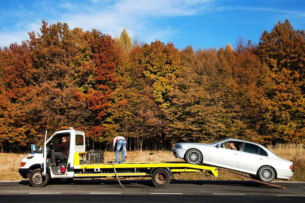How Towing Services & Roadside Assistance Can Save Your Day