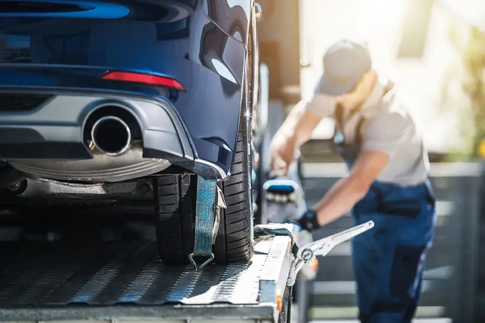 Accident Towing Tips for Drivers This Spring